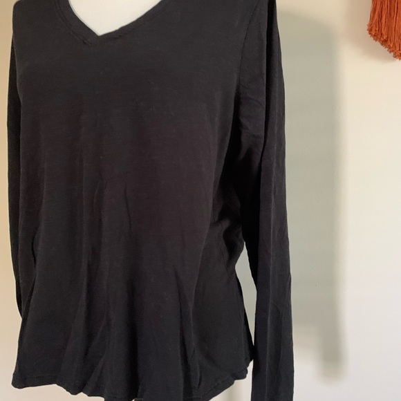 D O N A T E D Sonoma long sleeve v neck size large tee shirt EUC - Picture 5 of 6